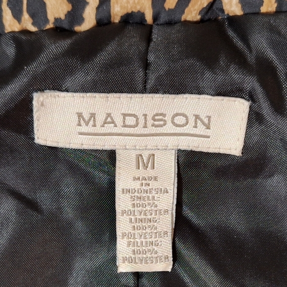 Madison Leopard Puffer Vest - Picture 2 of 14